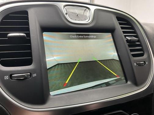 2021 Chrysler 300 Touring