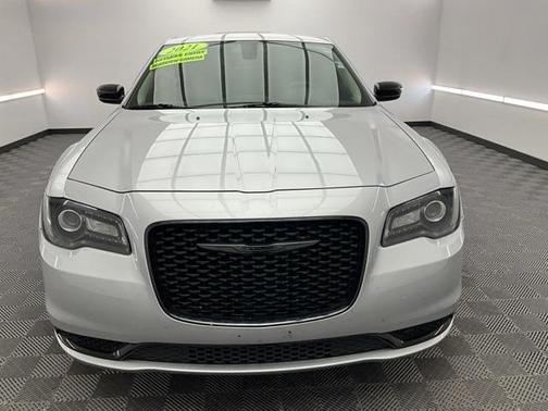 2021 Chrysler 300 Touring