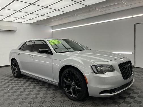 2021 Chrysler 300 Touring
