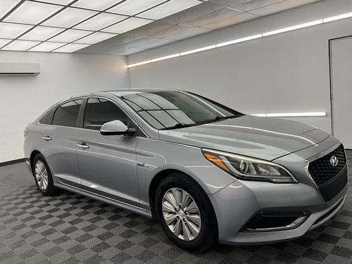 2016 Hyundai SONATA Hybrid SE