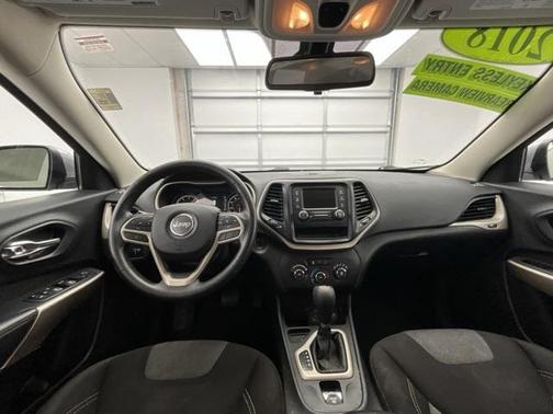 2018 Jeep Cherokee Latitude