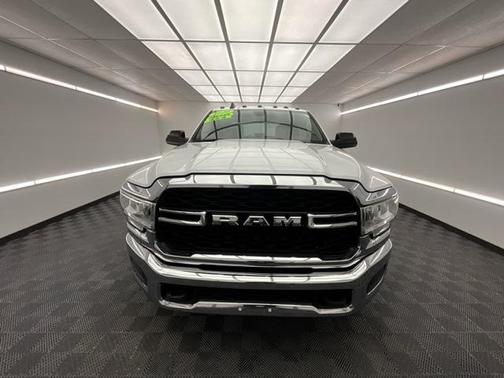 2020 RAM 3500 Tradesman Crew Cab 4x4 8' Box