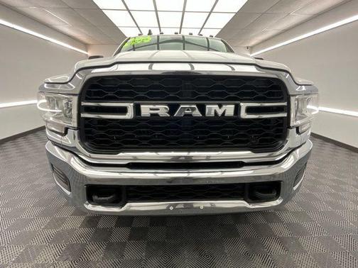 2020 RAM 3500 Tradesman Crew Cab 4x4 8' Box