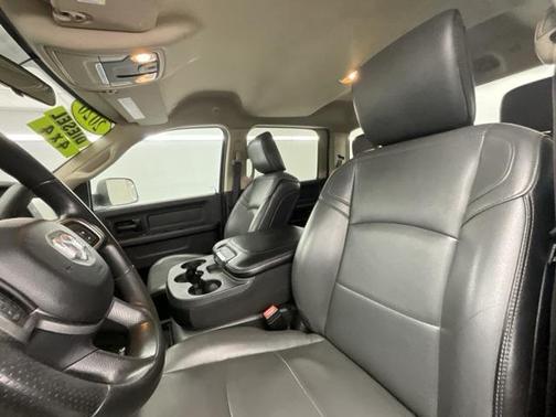 2020 RAM 3500 Tradesman Crew Cab 4x4 8' Box