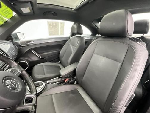 2017 Volkswagen Beetle 1.8T SE
