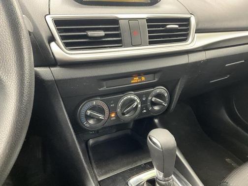 2017 Mazda Mazda3 Sport