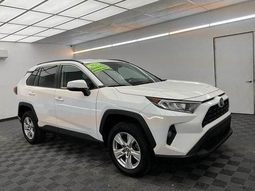 2020 Toyota RAV4 XLE