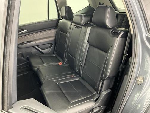 2021 Volkswagen Atlas 3.6L SE w/Technology