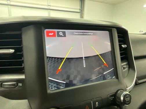 Bright White Clearcoat 2024 RAM 2500 Big Horn Crew Cab 4x4 6'4' Box