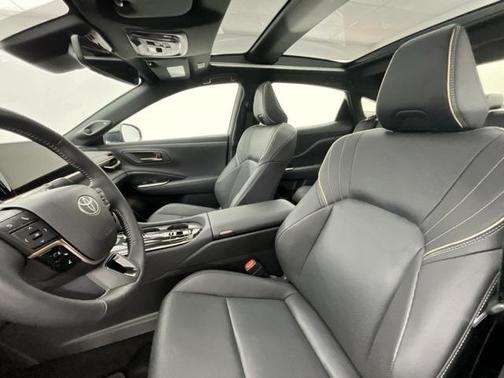 2025 Toyota Crown Platinum