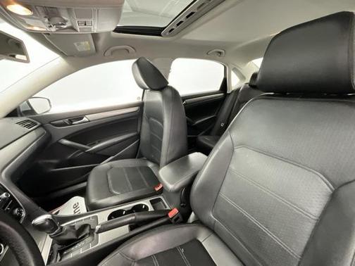 2014 Volkswagen Passat 2.5L SE