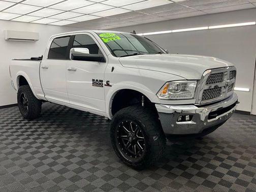Bright White Clearcoat 2016 RAM 2500 Laramie