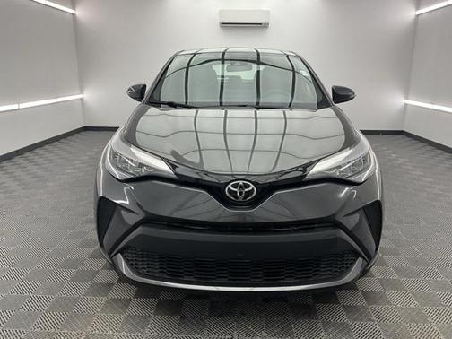 2022 Toyota C-HR XLE