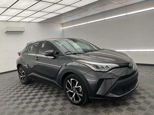 2022 Toyota C-HR XLE