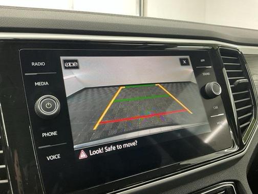 2022 Volkswagen Atlas 3.6L SE w/Technology