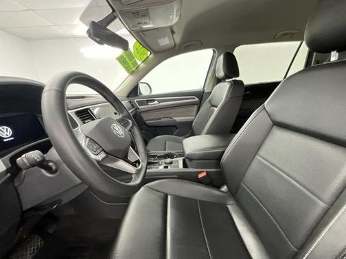 2022 Volkswagen Atlas 3.6L SE w/Technology