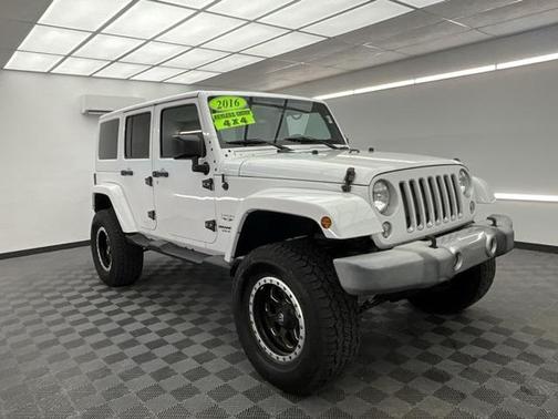 2016 Jeep Wrangler Unlimited Sahara