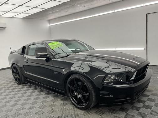 2013 Ford Mustang GT Premium
