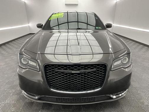 2019 Chrysler 300 S