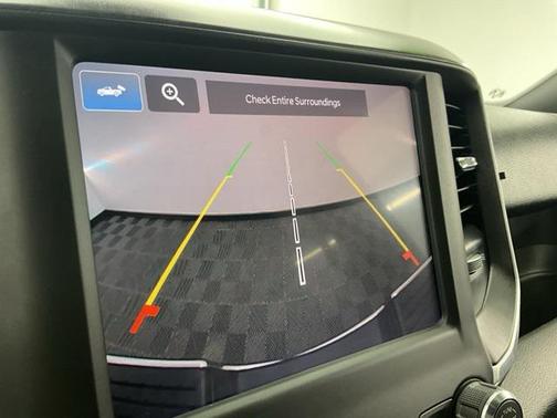 2022 RAM 3500 Big Horn Crew Cab 4x4 8' Box