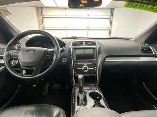 Quartz Metallic 2017 Ford Explorer sport