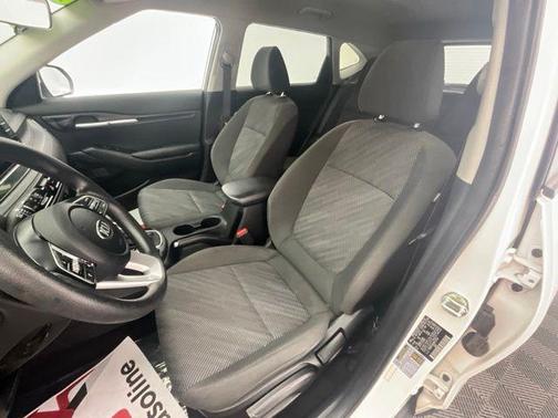 Snow White Pearl 2021 Kia Seltos LX