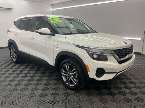 Snow White Pearl 2021 Kia Seltos LX