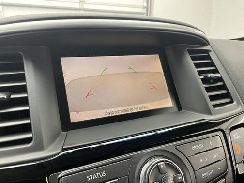 2016 Nissan Pathfinder SV