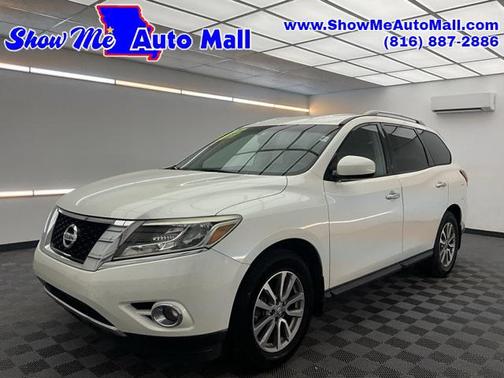 2016 Nissan Pathfinder SV