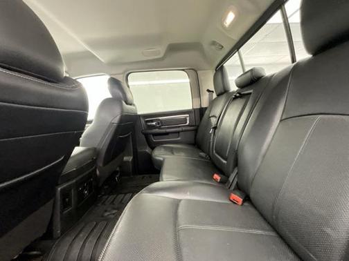 2018 RAM 2500 Laramie Crew Cab 4x4 6'4' Box