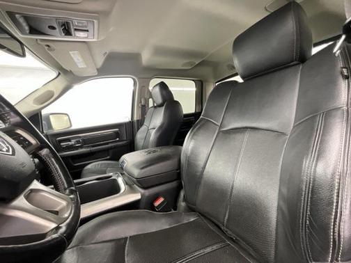 2018 RAM 2500 Laramie Crew Cab 4x4 6'4' Box