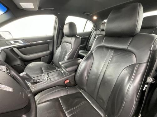 2015 Lincoln MKS Base