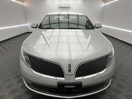 2015 Lincoln MKS Base