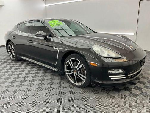 Gray 2013 Porsche Panamera 4