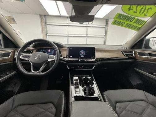2024 Volkswagen Atlas 2.0T SE w/Technology 4MOTION