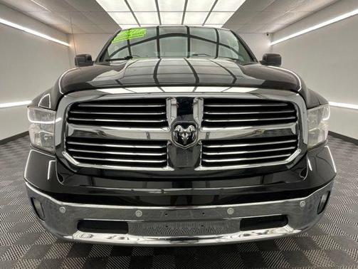 Brilliant Black Crystal Pearlcoat 2017 RAM 1500 Big Horn