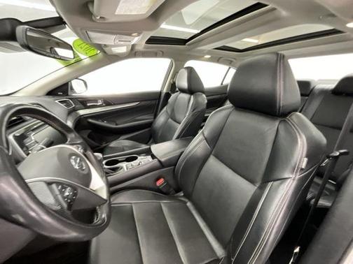 2021 Nissan Maxima SL