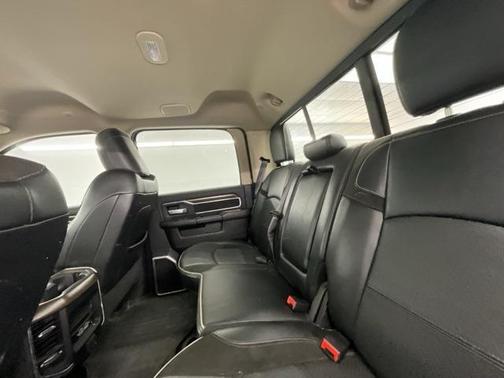 2022 RAM 2500 Laramie Crew Cab 4x4 6'4' Box