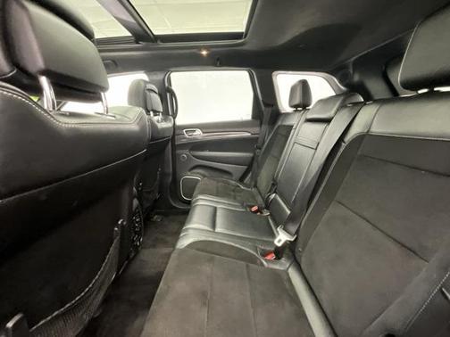 2016 Jeep Grand Cherokee SRT