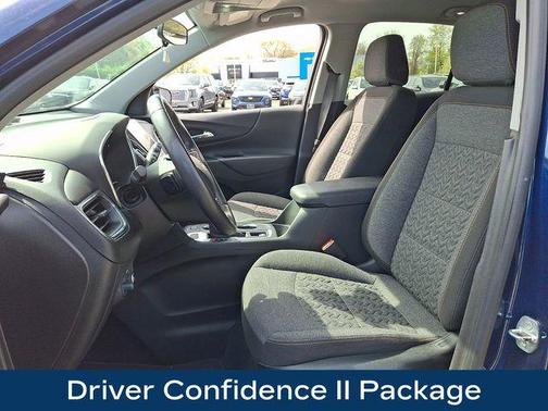 Blue Glow Metallic 2022 Chevrolet Equinox 1LT