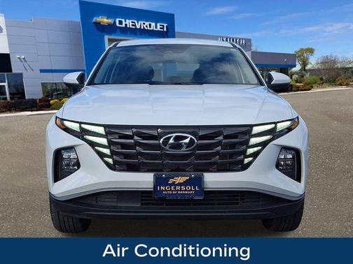 2024 Hyundai TUCSON SE