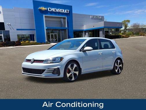 2018 Volkswagen Golf GTI 2.0T S 4-Door