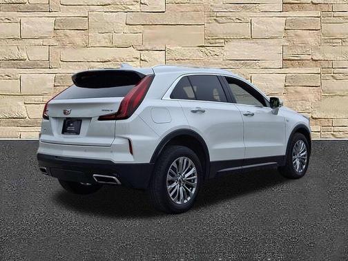 Crystal White Tri-Coat 2024 Cadillac XT4 Premium Luxury