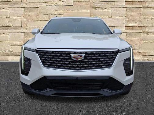 Crystal White Tri-Coat 2024 Cadillac XT4 Premium Luxury