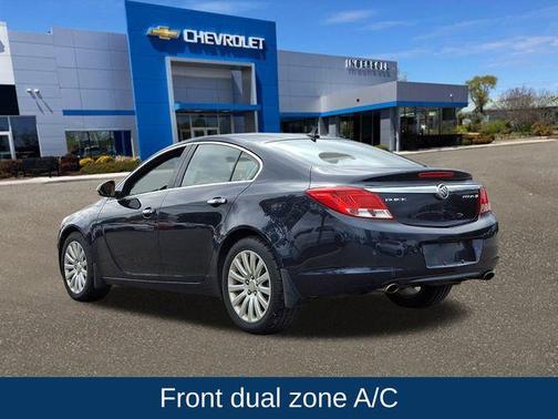 2013 Buick Regal Premium 1