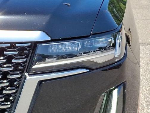 2022 Cadillac Escalade Luxury