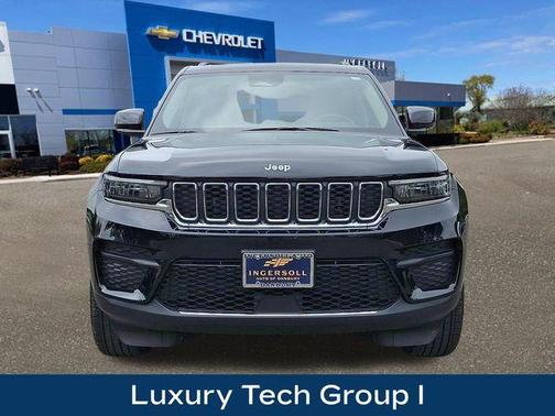 2023 Jeep Grand Cherokee Laredo