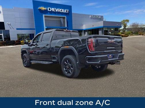 2024 GMC Sierra 3500 AT4