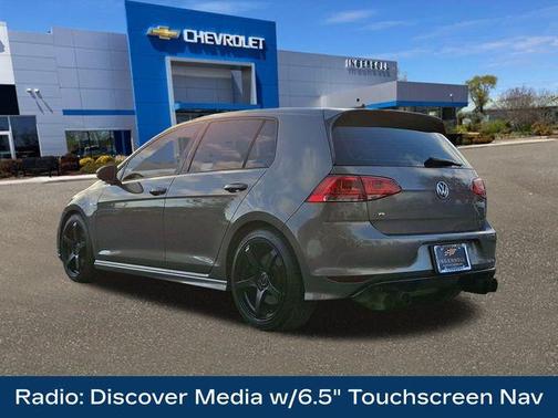 2017 Volkswagen Golf R 4-Door