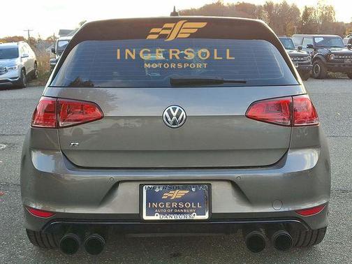 2017 Volkswagen Golf R 4-Door